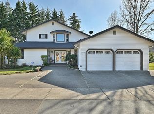 3222 Arnold Palmer Way, Medford, OR 97504
