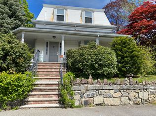 8 Fairmount St APT 2, Woburn, MA 01801