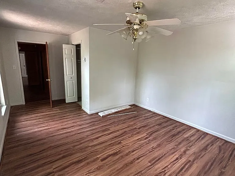 3616 Gaston Ave — Photo 17