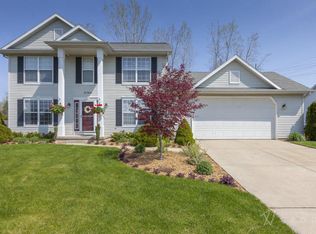 2740 Bryanwood Dr NW, Grand Rapids, MI 49544
