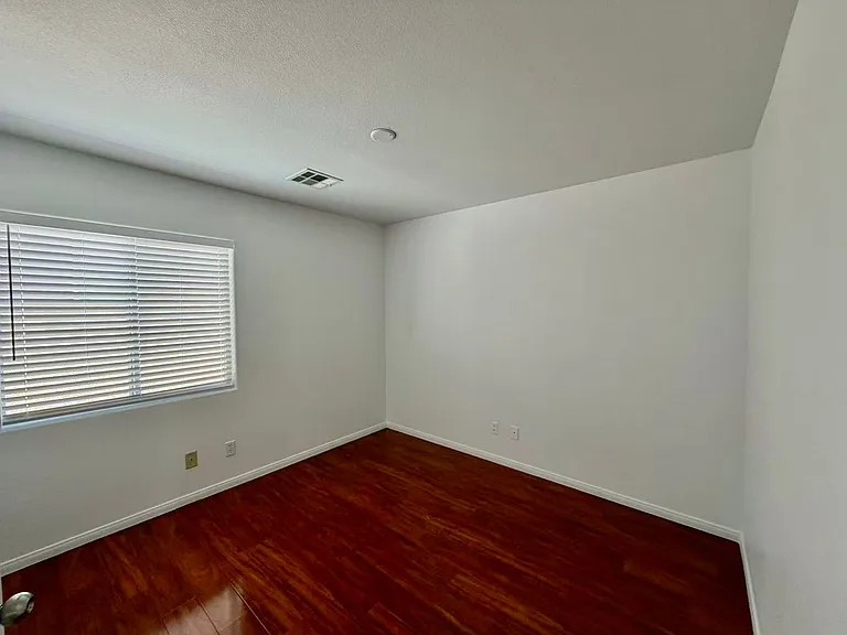 884 Blue Rosalie Pl — Photo 17