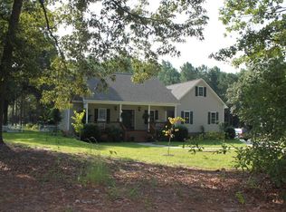 323 Woods Ln, Raeford, NC 28376