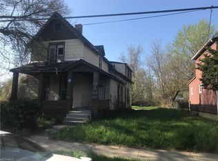 14907 Darwin Ave, Cleveland, OH 44110