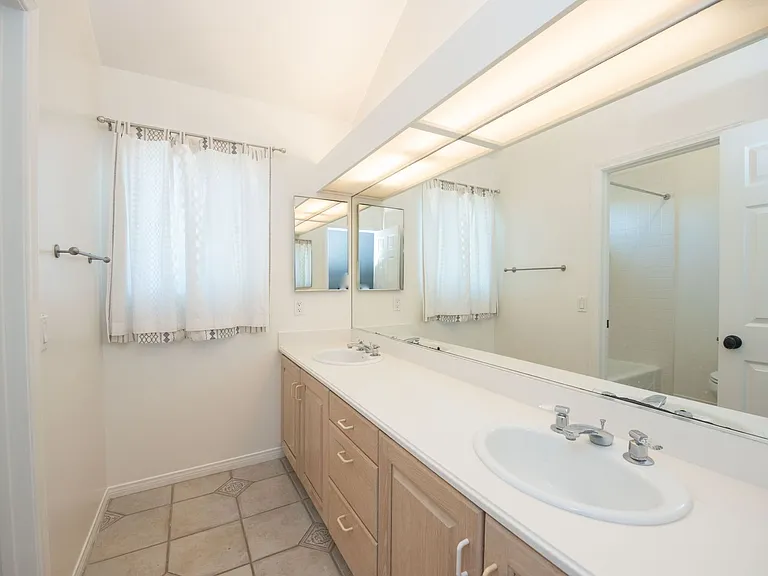 2406 La Mesa Ct — Photo 32