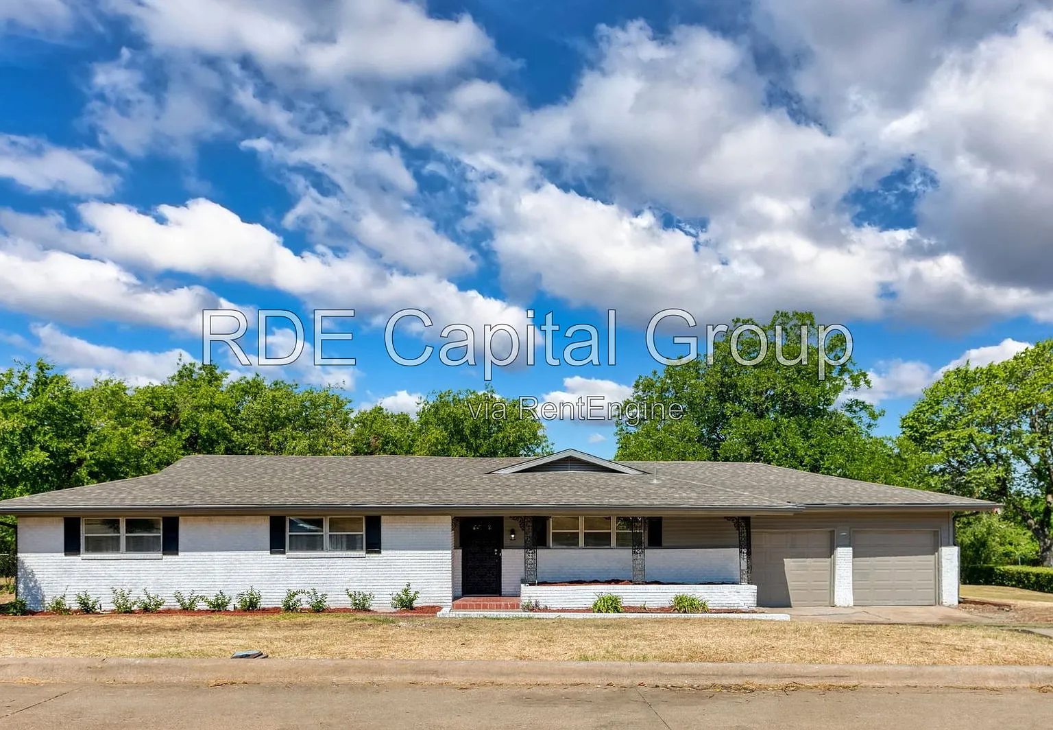 3 bed, 2.0 bath, 1582 sqft, $1,955 — Photo 1