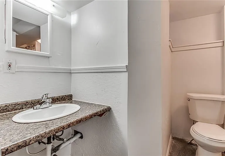 354 Ophelia St — Photo 26