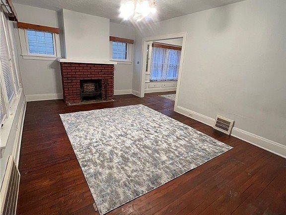 3rd image of 1511 Hopkins Ave