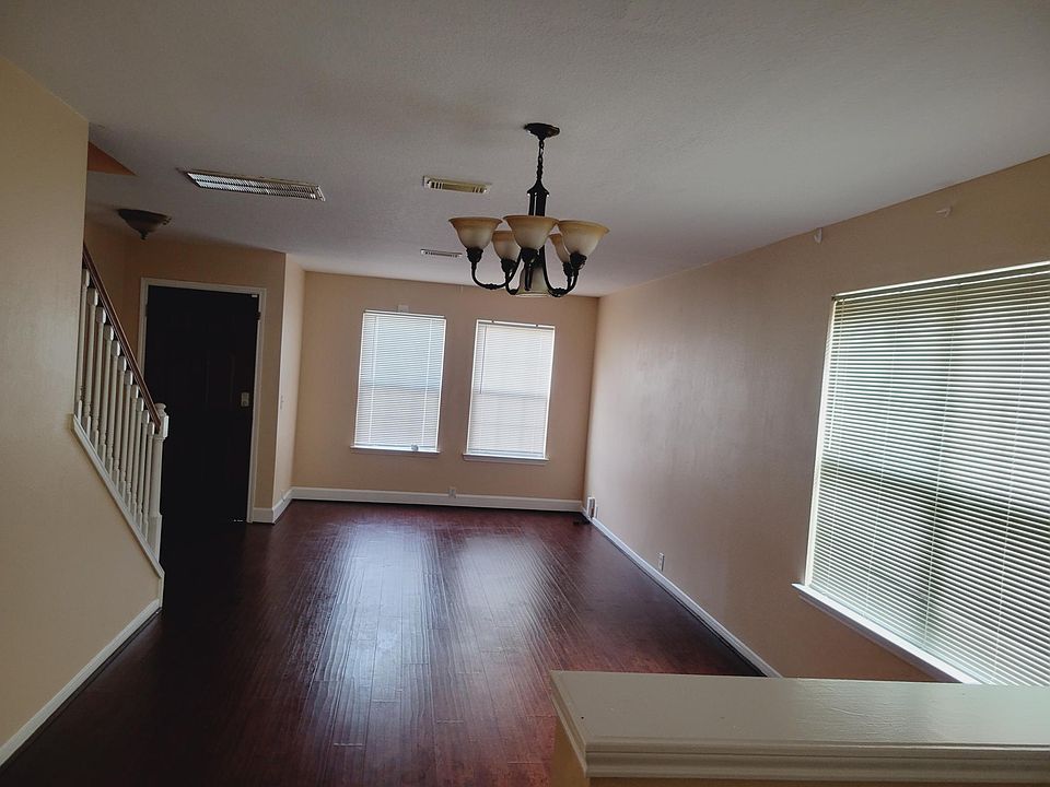 1st image of 19135 Royal Isle Dr