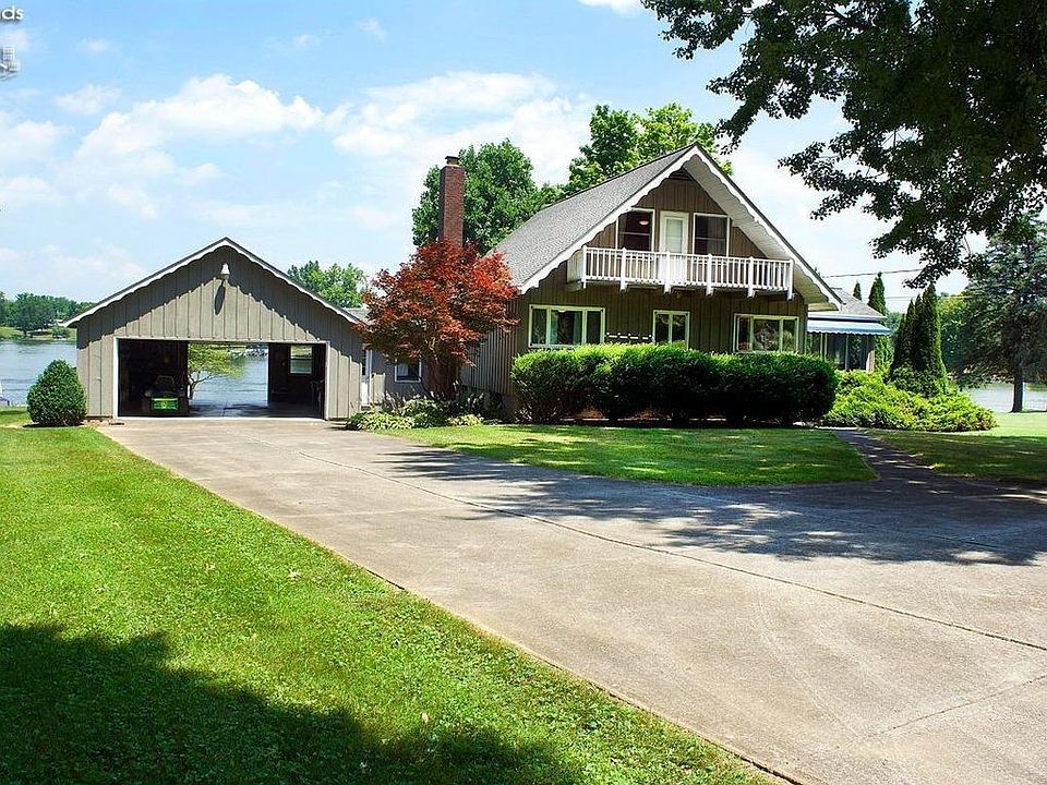 1st image of 918 Evergreen Cir
