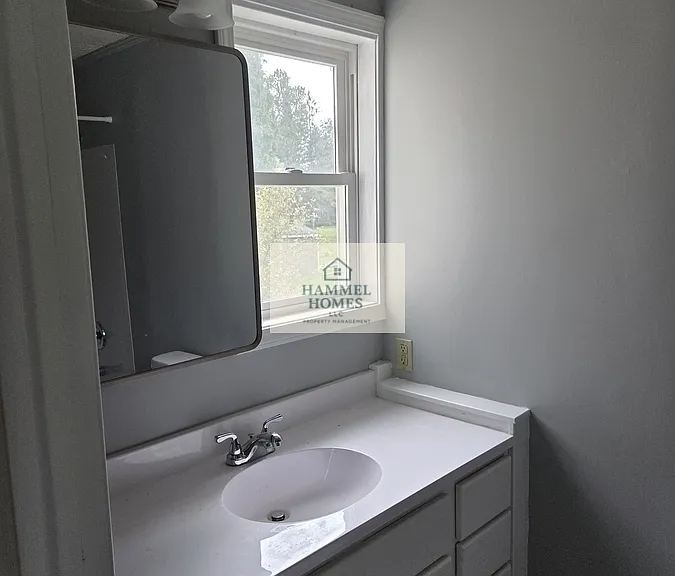 720 Lindoo Ave E — Photo 16