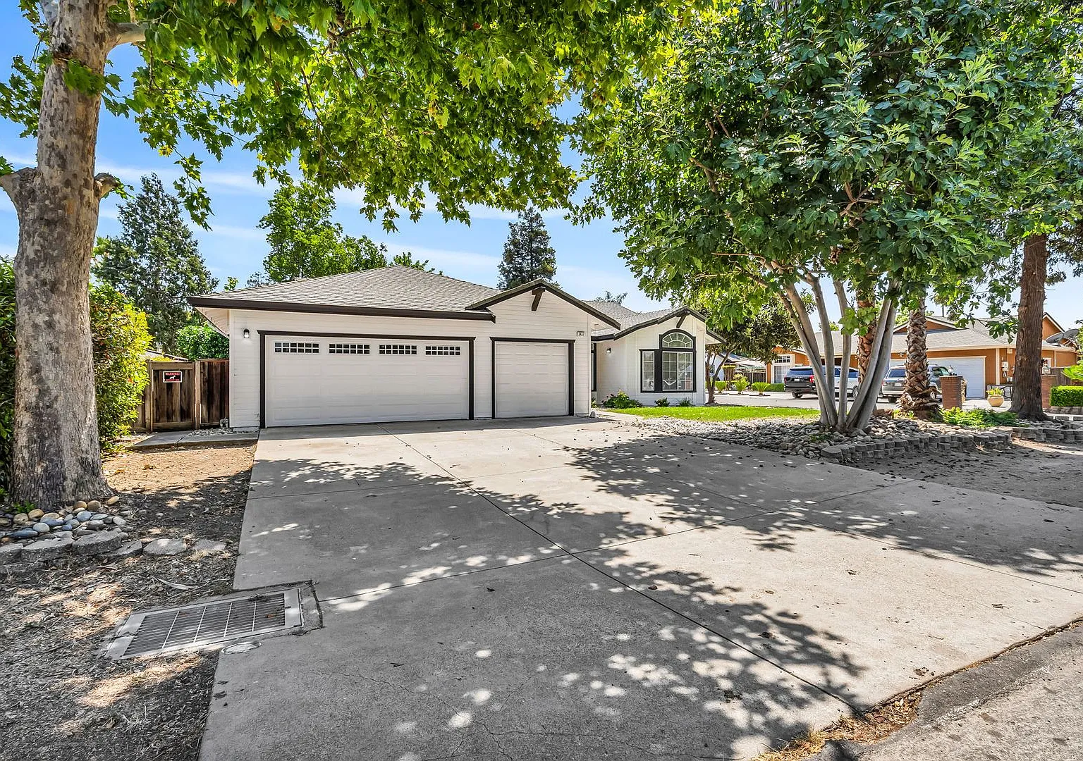 Single Story 3 Bed/2 Bath In Concord! — Photo 4