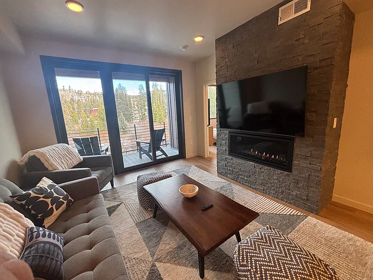 720 Baker Dr #207 — Photo 2
