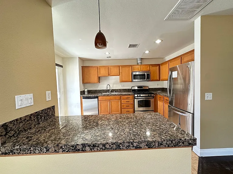 5216 Verenda Ave — Photo 9