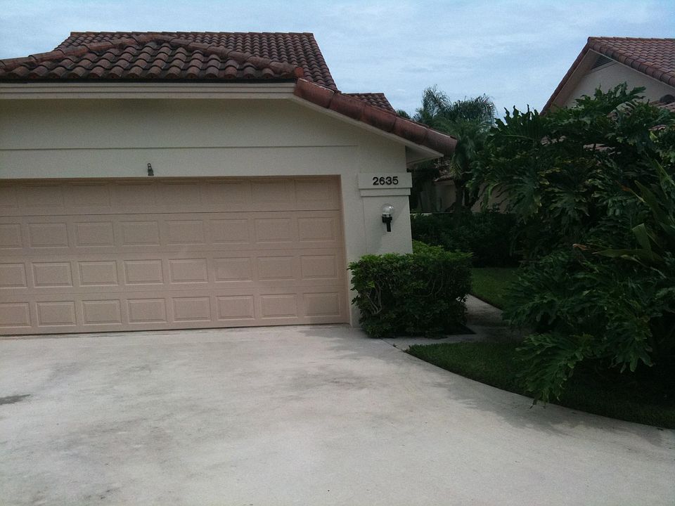1st image of 2635 Iroquois Cir