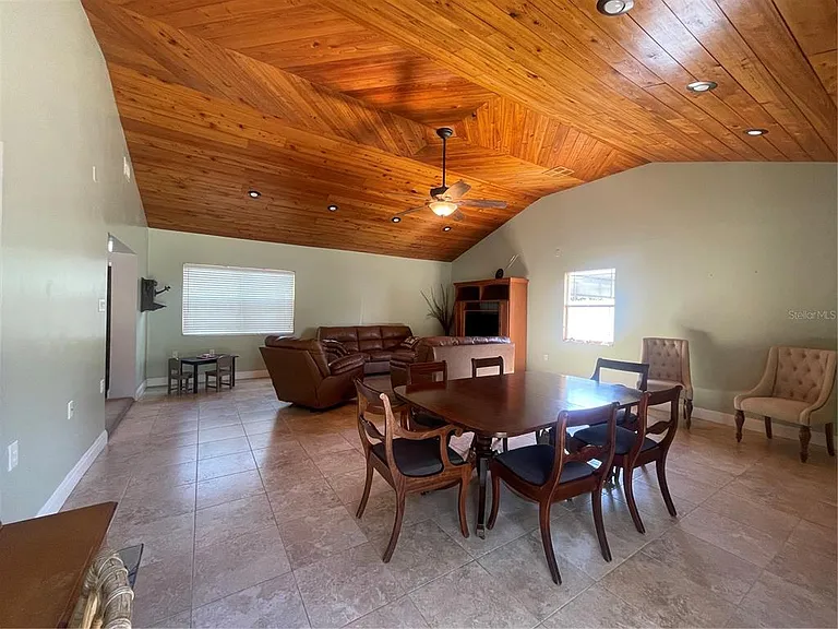 3030 W Helen Ave — Photo 13