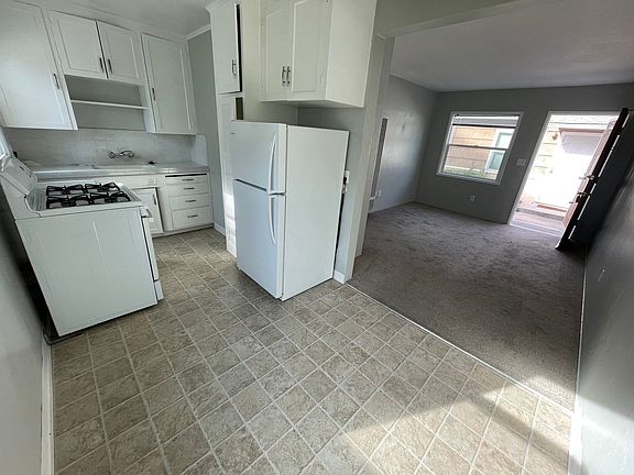 5th image of 2809-2831 Jarvis St #2819