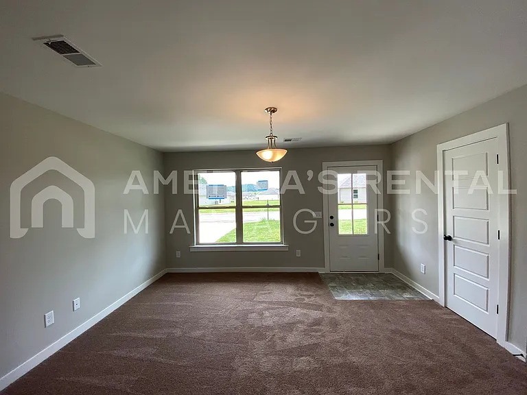 350 Sunlight Cir — Photo 8