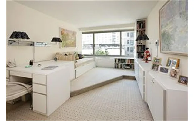 Sold by Douglas Elliman | media 14