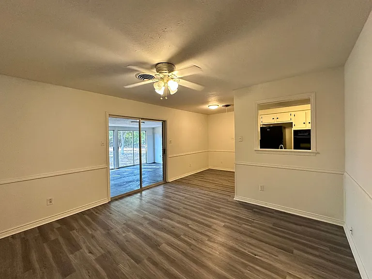2509 Garden Dr — Photo 5