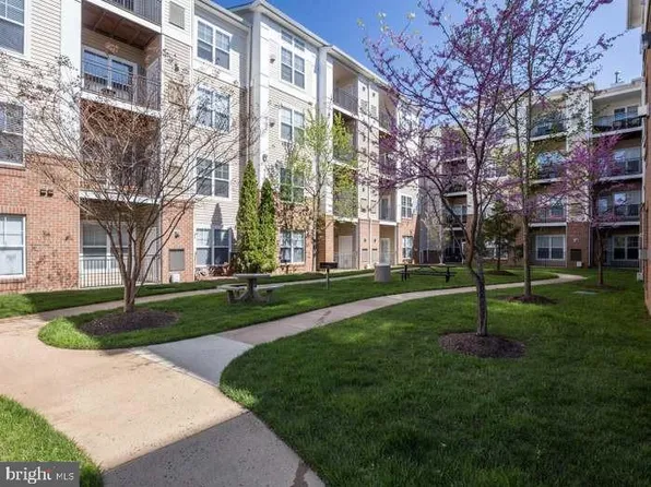 3840 Lightfoot St Unit 349, Chantilly, VA 20151