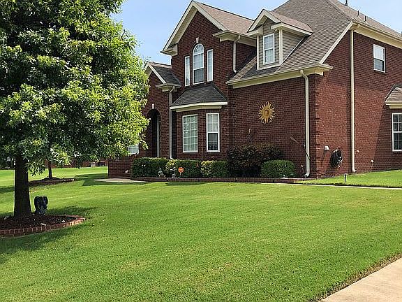 4th image of 83 Littleton Way