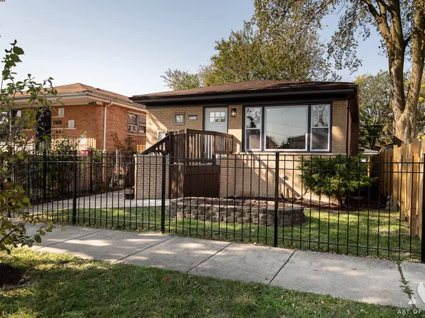 9934 S Perry Ave, Chicago, IL 60628