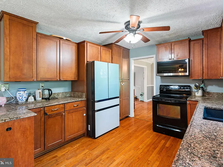 127 Pilgrim Cv — Photo 11