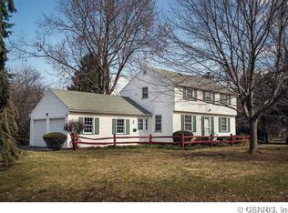 135 Dartford Rd, Rochester, NY 14618