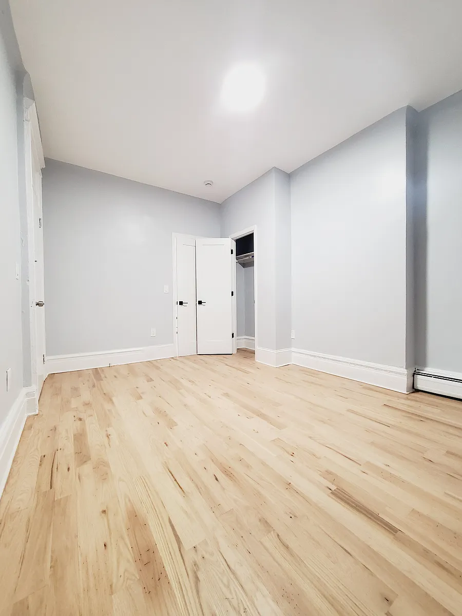 Building Photo - 81 Bostwick Ave #1E