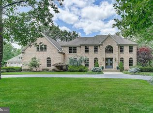 9 Harmony Ct, Southampton, NJ 08088