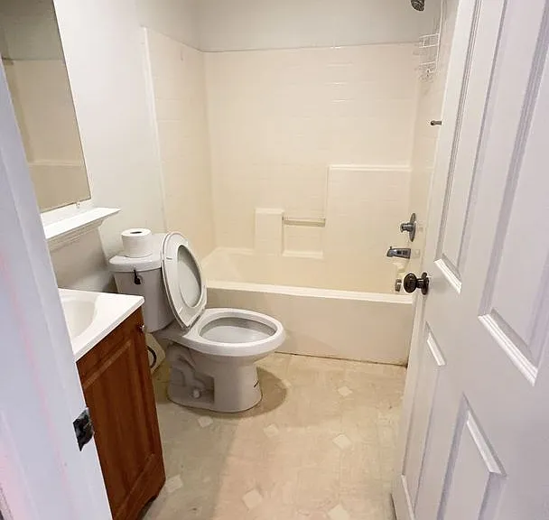 209 E. Grace St — Photo 31