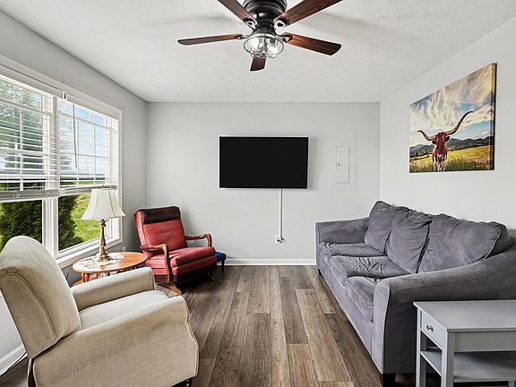 4th image of 550 Gregory Rd