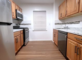 429 Revere Ave #2R, Bronx, NY 10465