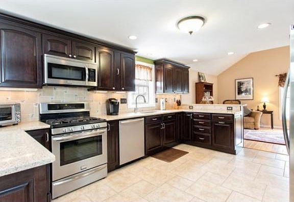 2nd image of 89 Beech Plum Dr