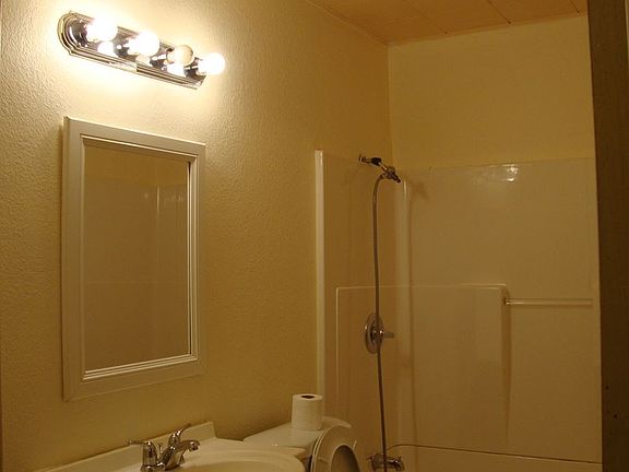 5th image of 203 Bemis Dr