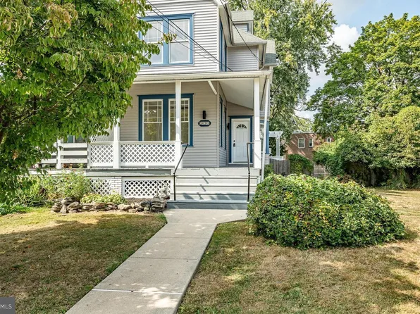 825 Andrews Ave, Darby, PA 19023