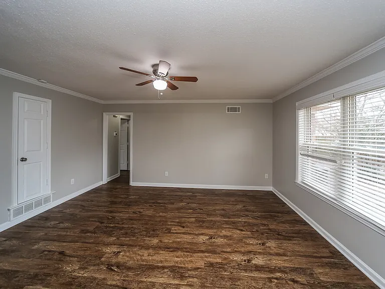 1585 Pepperwood St — Photo 5
