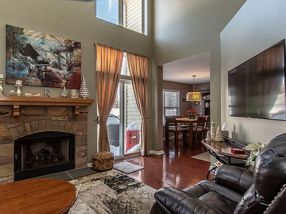 5th image of 365 S Crown Ct