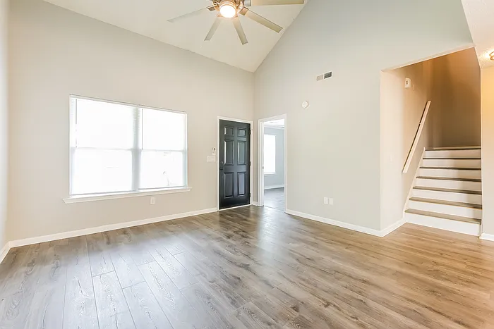 206 Glenlea Ln — Photo 2