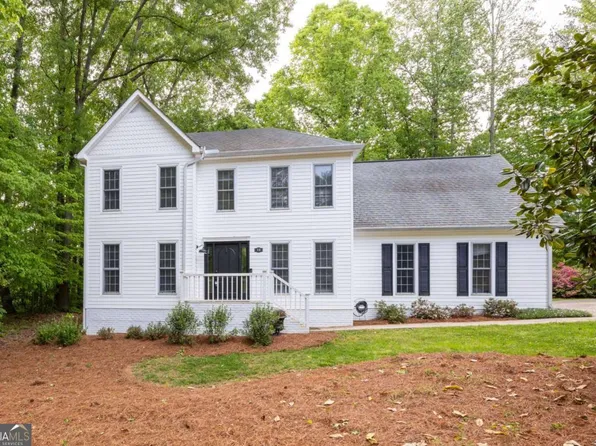 12 Indian Lake Ct, Hiram, GA 30141