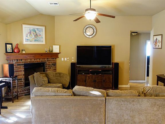 3rd image of 13613 Saddlebrook Dr
