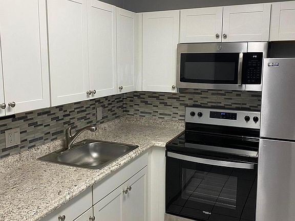 2nd image of 294 Chatham O #294