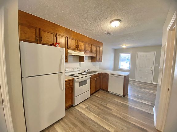 3rd image of 412 Killian Ave APT 7