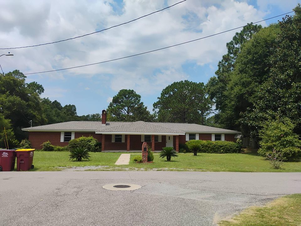 1st image of 141 Chessher Ct