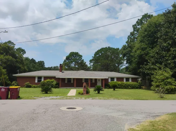 141 Chessher Ct, Crestview, FL 32539