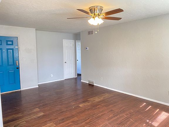 3rd image of 4800 Lisa Ln