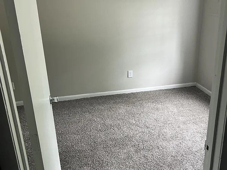 115 Walnut St — Photo 5