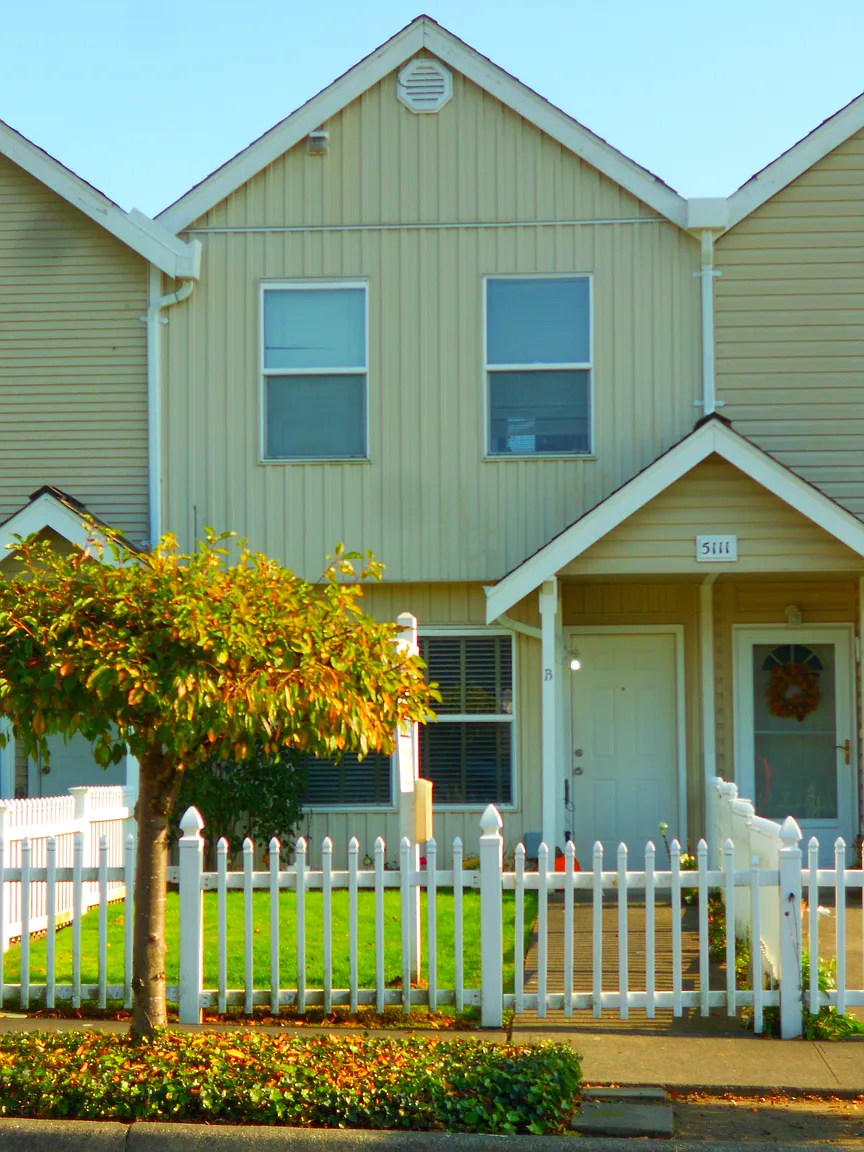 5111 Green Hills Ave NE APT B photo 1