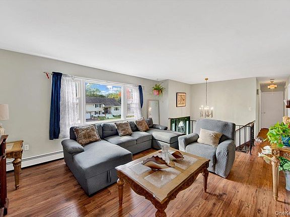 3rd image of 42 Keats Drive