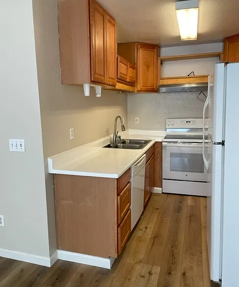 South Magnolia Villas - E — Photo 14